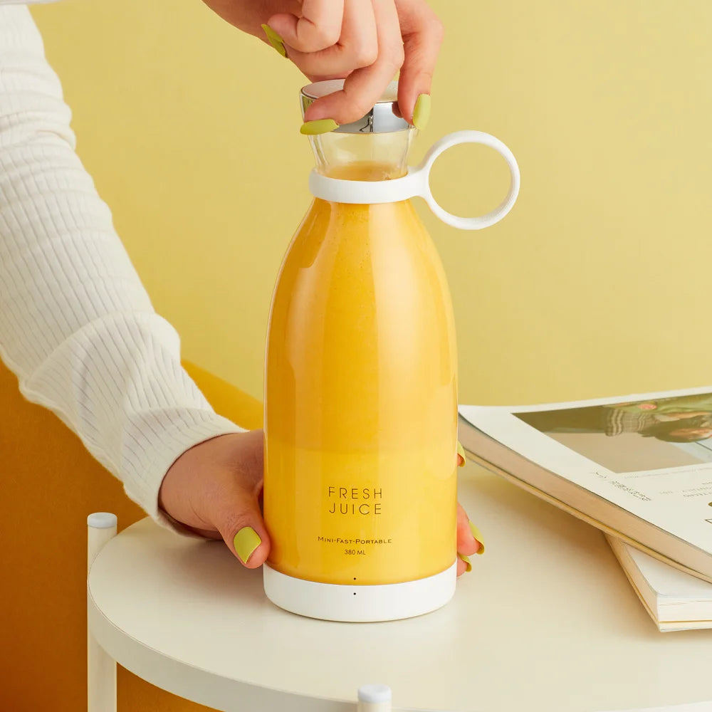 Portable Mini Electric Juicer