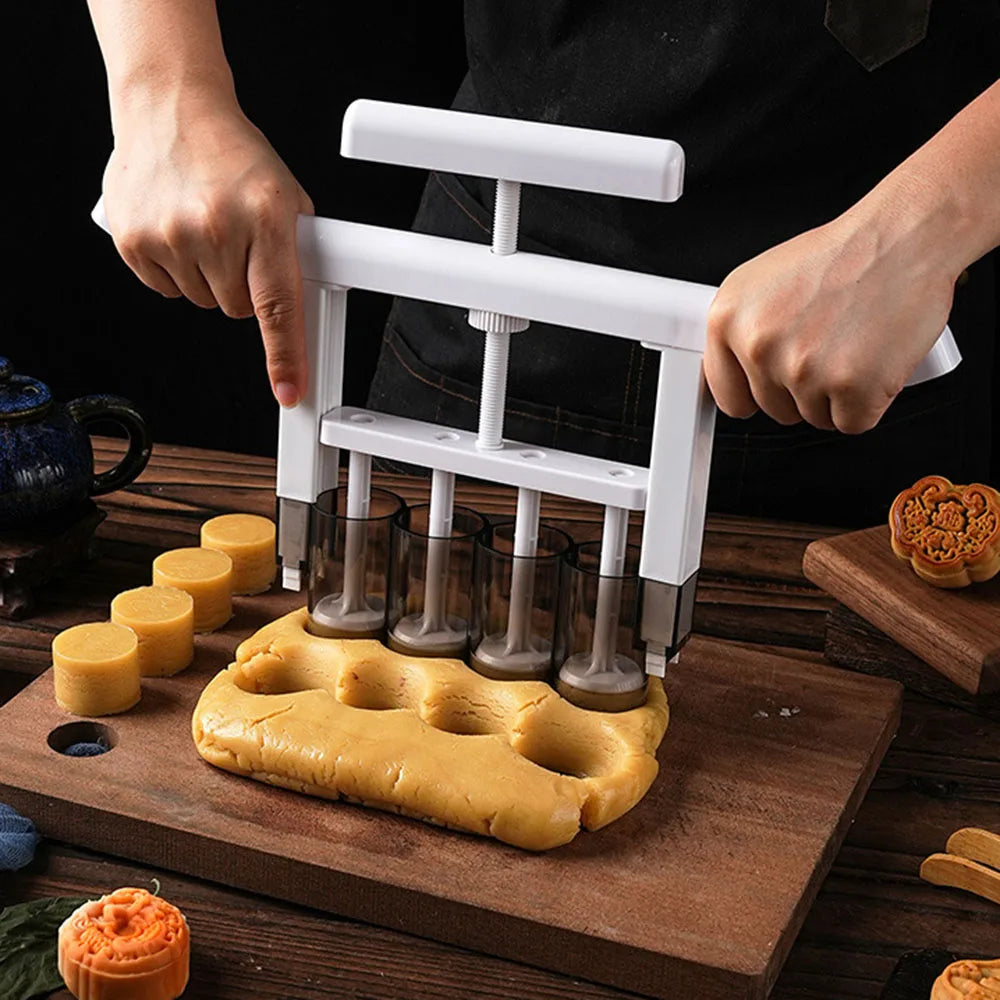 Hand-Pressed Stuffing Machine